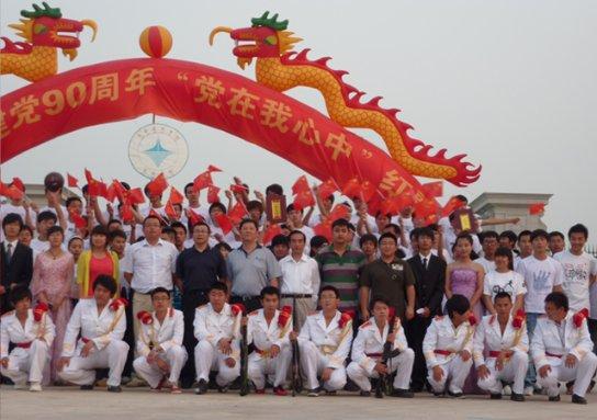 三国名将周瑜后人曝光,一位成了大明星,一位被写进了教科书