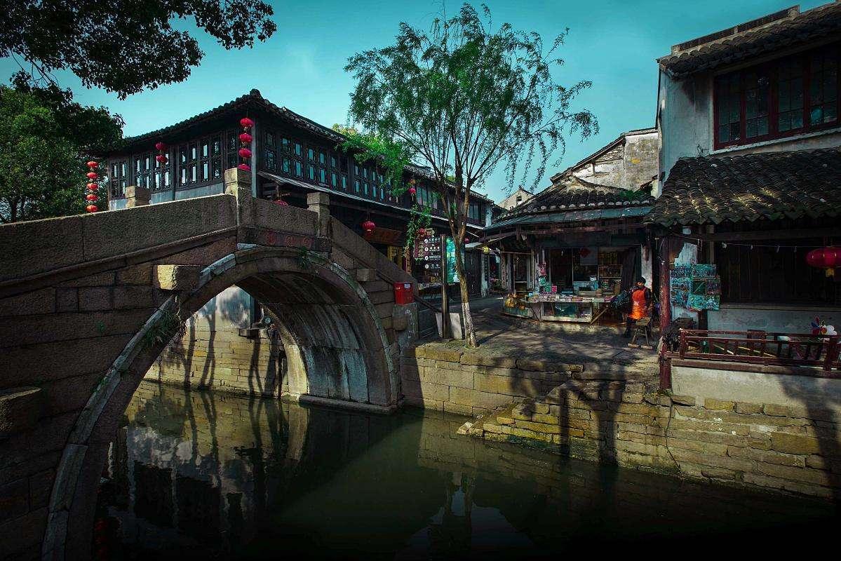 特朗普卷土重来，多个美国盟友“恐慌”，马克龙重提战略自主